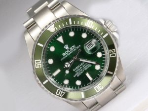Rolex-Submariner-Green-Bezel-And-Dial-Watch-96_1